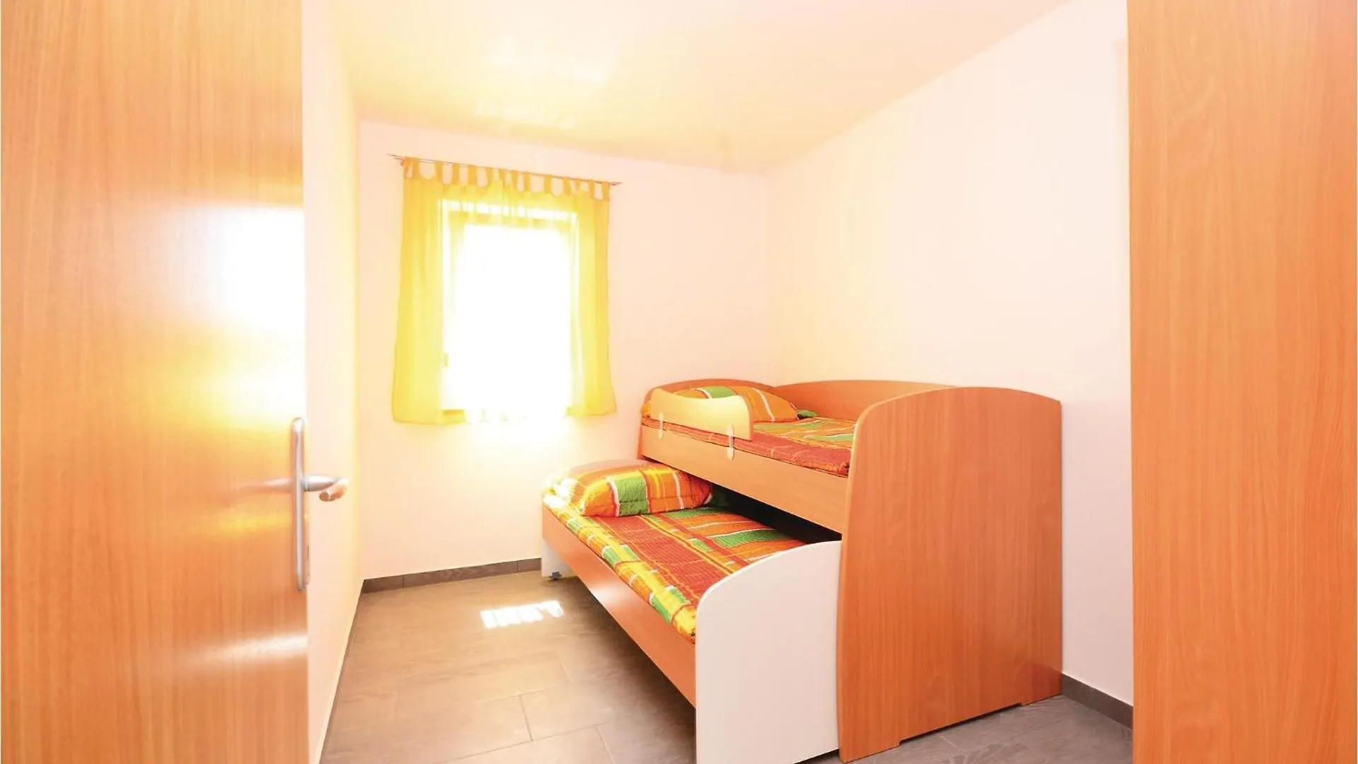 Awesome Apartment In Zdrelac With House Sea View
